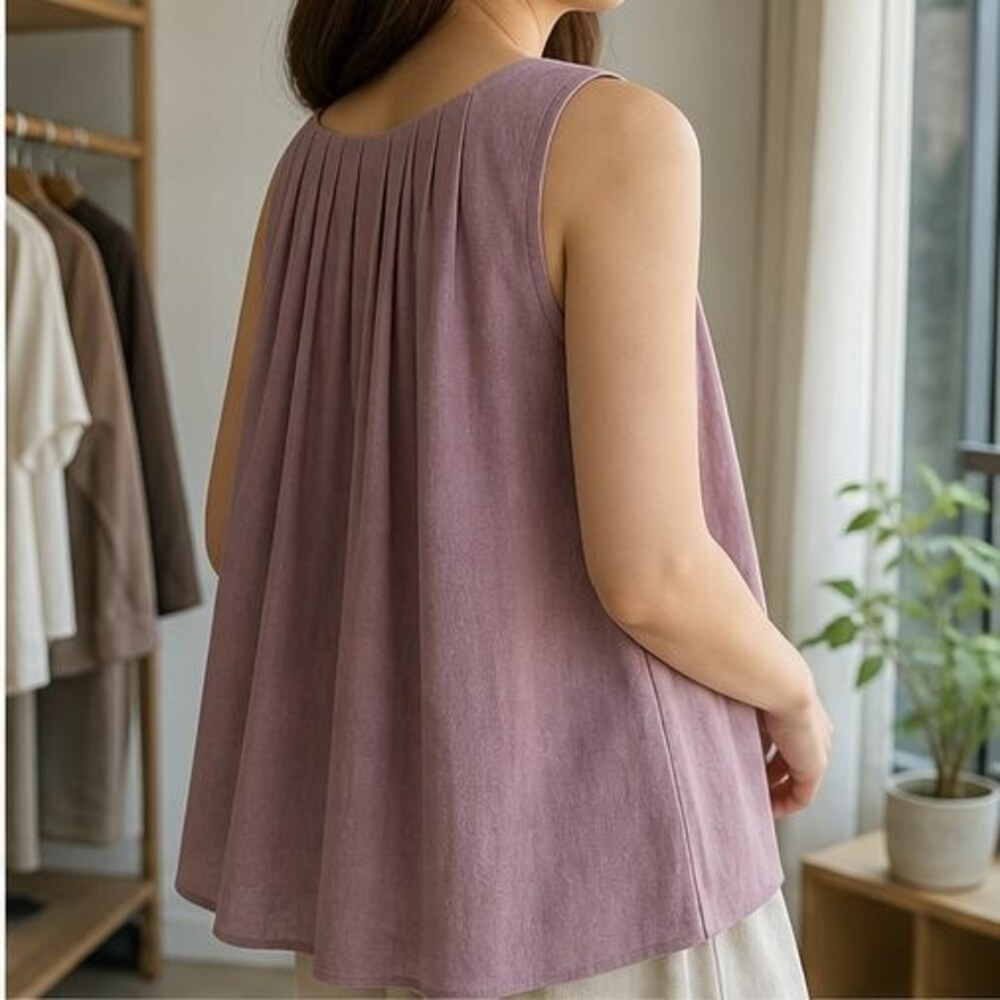Emerald Pleated Blouse - Picture 3 of 6